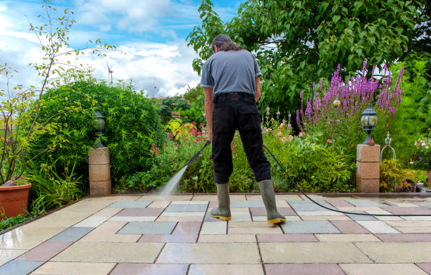 Best Animal Enclosure Cleaning  in Holiday City Berkeley, NJ